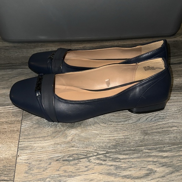 London Fog Collection LFW-Carlana Size 10M - Picture 6 of 9